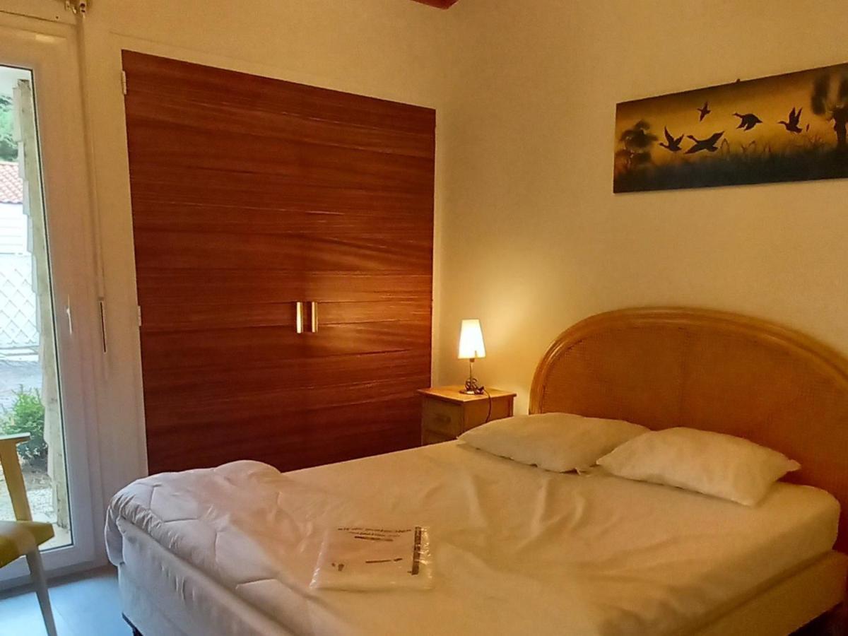Charmant Pavillon A Saint-Jean-De-Monts: 2 Chambres, Proche Plage, Foret Et Commerces, Jardin Clos - Fr-1-323-259 Saint-Jean-de-Monts Exterior foto